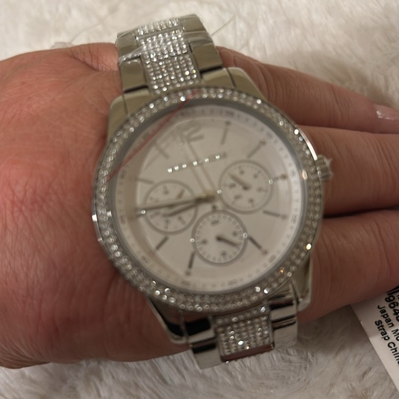 Michael Kors MK7294 Oversized Tibby Pavé Silver-Tone Watch - Picture 5 of 8